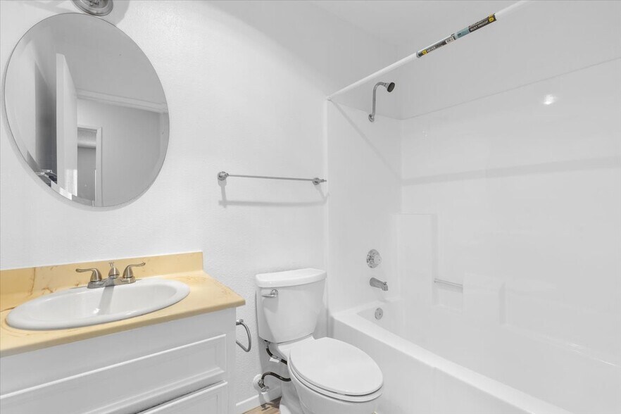 More Photos Of 4250 Beyer Blvd, San Ysidro Apartments For Sale