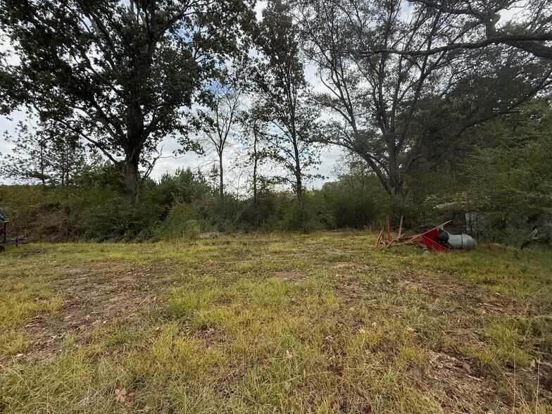 More Photos Of 2033 Winchester Rd, Anniston Flex For Sale