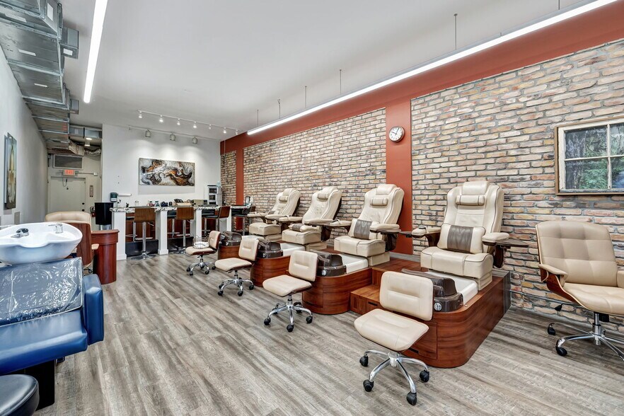 More Photos Of 3045 N Federal Hwy, Fort Lauderdale Storefront Retail Office For Lease