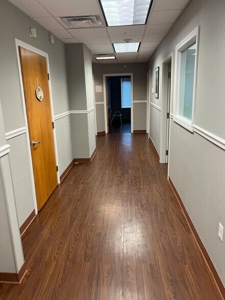 More Photos Of 1449 Old Waterbury Rd, Southbury Office For Sale