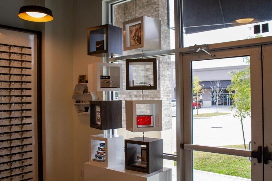 More Photos Of 7673 Perkins Rd, Baton Rouge Storefront For Lease