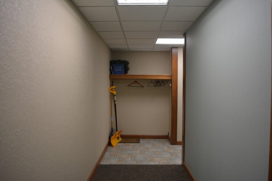 More Photos Of 1313 Mission, Mount Pleasant Office For Lease