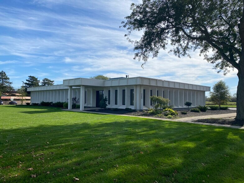 More Photos Of 3989 Research Park Dr, Ann Arbor Office For Lease