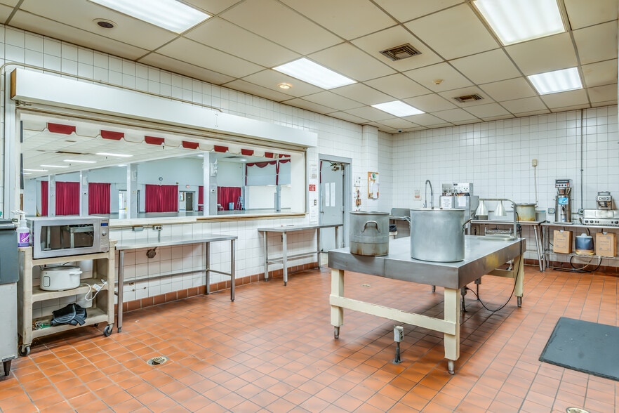 More Photos Of 555 Eastern Blvd, Montgomery Lodge Meeting Hall For Sale