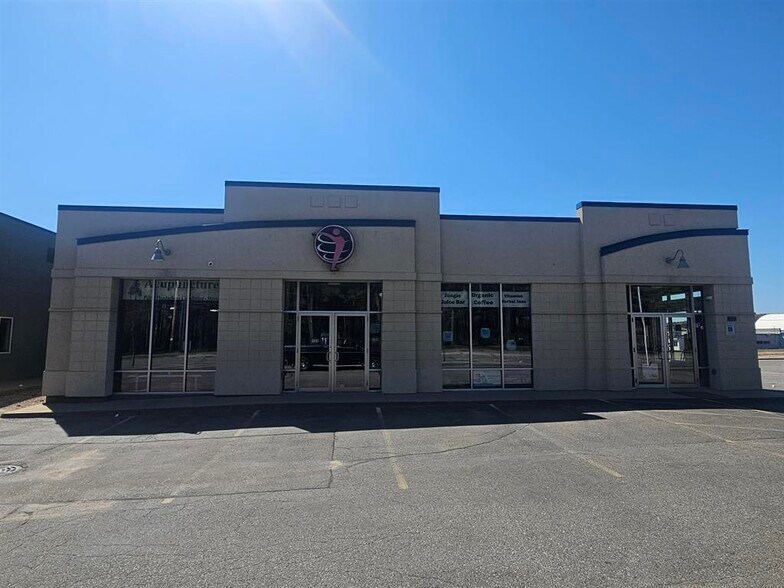 More Photos Of 512 S 17th Ave, Wausau General Retail For Sale