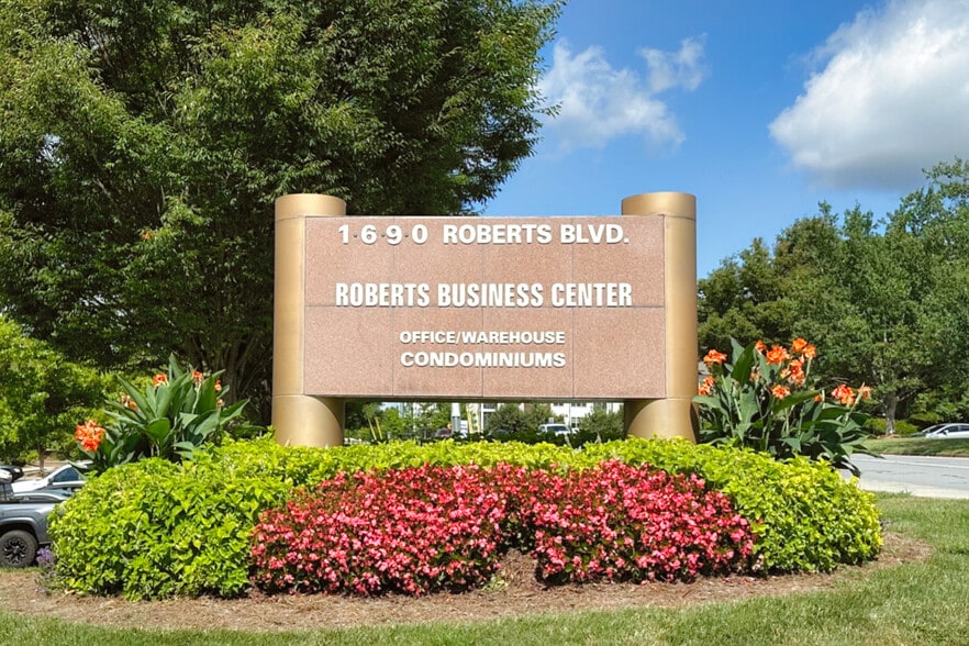 More Photos Of 1690 Roberts Blvd, Kennesaw Warehouse For Lease