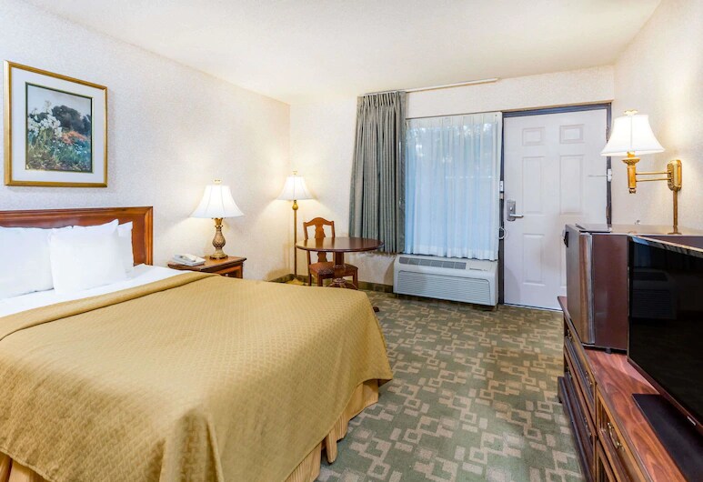 More Photos Of 25297 Lankford Hwy, Onley Hotel For Sale