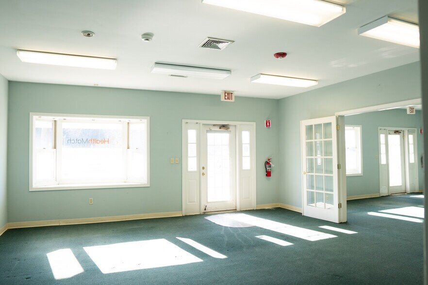 More Photos Of 600 State Route 299, Highland Storefront For Lease