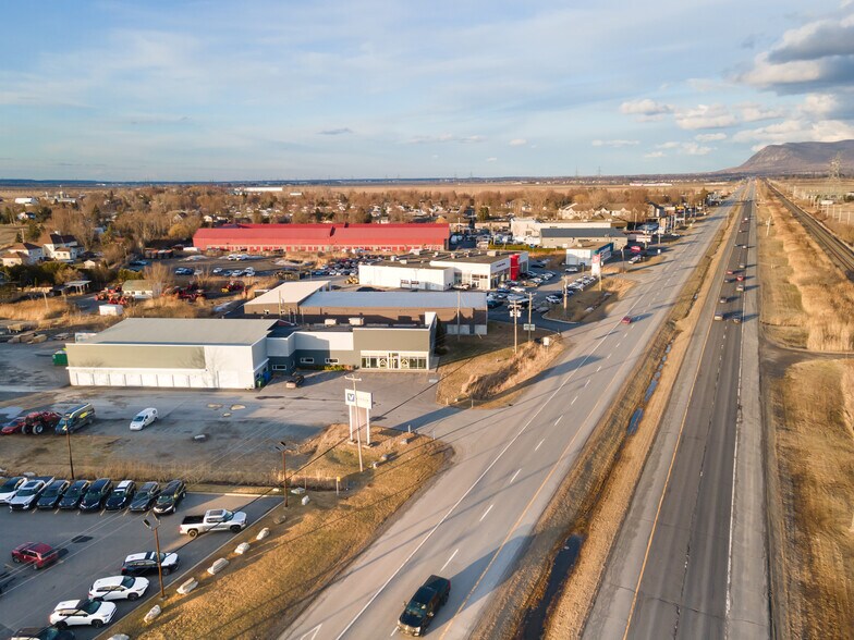 More Photos Of 139 Boul Sir-Wilfrid-Laurier, Saint-Basile-le-Grand Freestanding For Sale