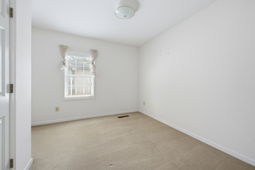 More Photos Of 129 Marble Mill Rd, Marietta Medical For Sale