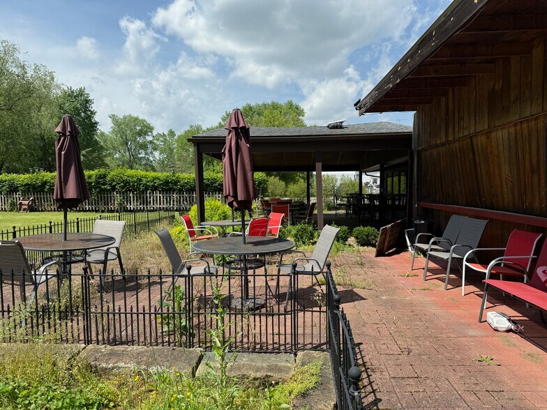 More Photos Of 42087 State Route 154, Lisbon Restaurant For Lease