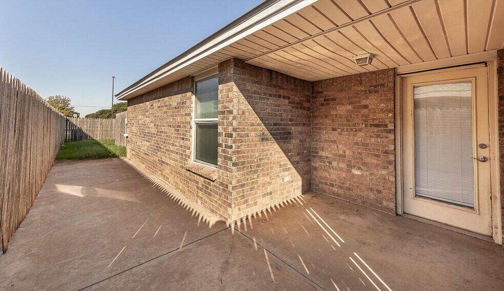 More Photos Of 602 N Belmont, Lubbock Apartments For Sale