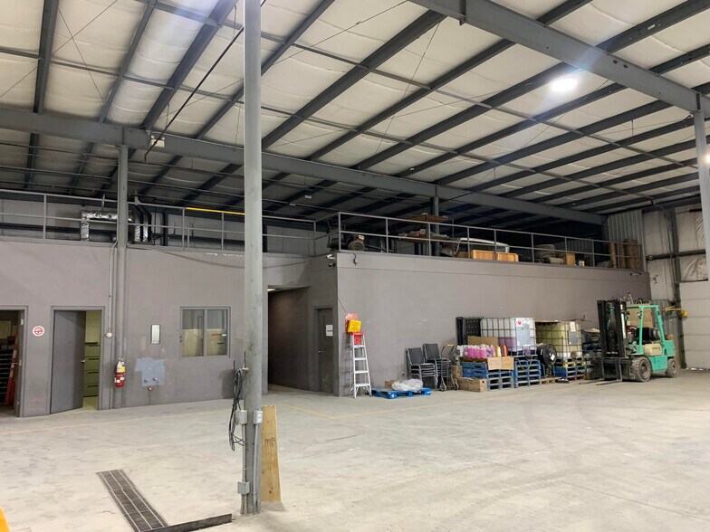 More Photos Of 775 Gillard St, Wallaceburg Industrial For Sale