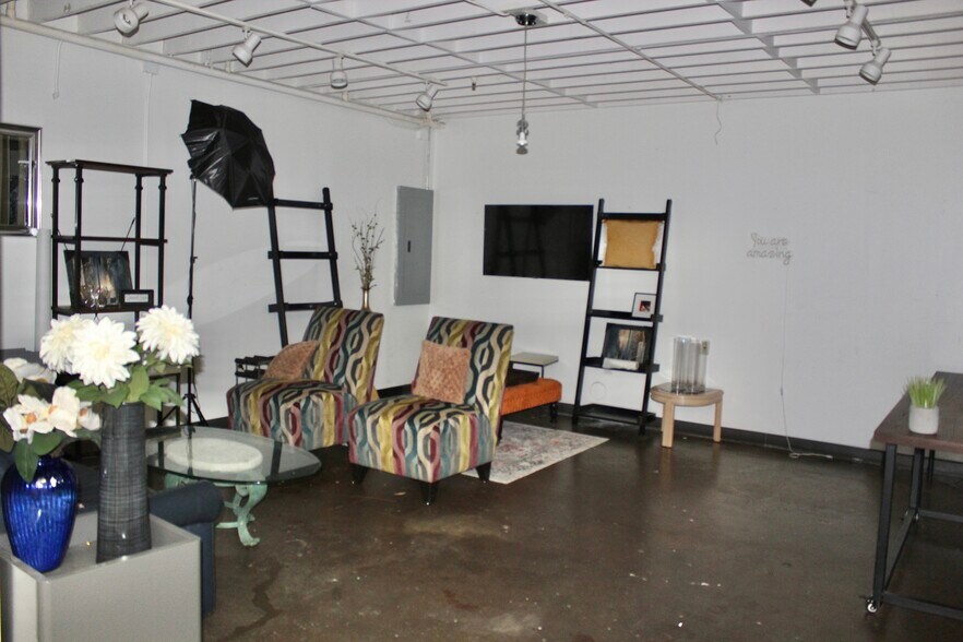 More Photos Of 949 W Marietta St NW, Atlanta Office For Lease