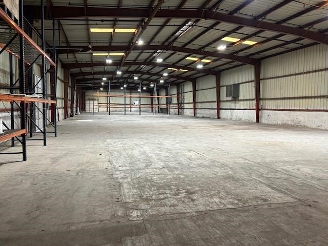 More Photos Of 1905 Aduanales Ln, Laredo Warehouse For Lease