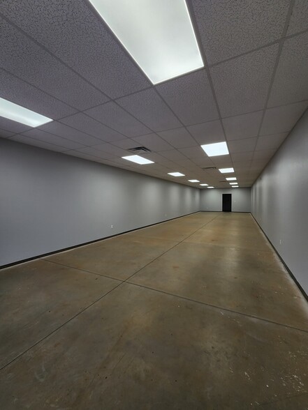 More Photos Of 17784 N MacArthur Blvd, Edmond General Retail For Lease