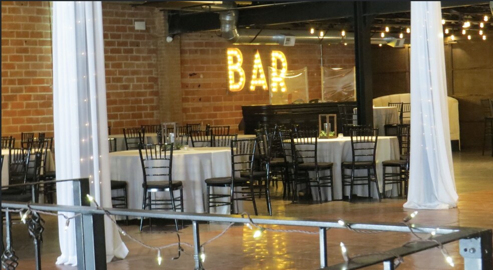 More Photos Of 2616 Commerce St, Dallas Storefront For Sale