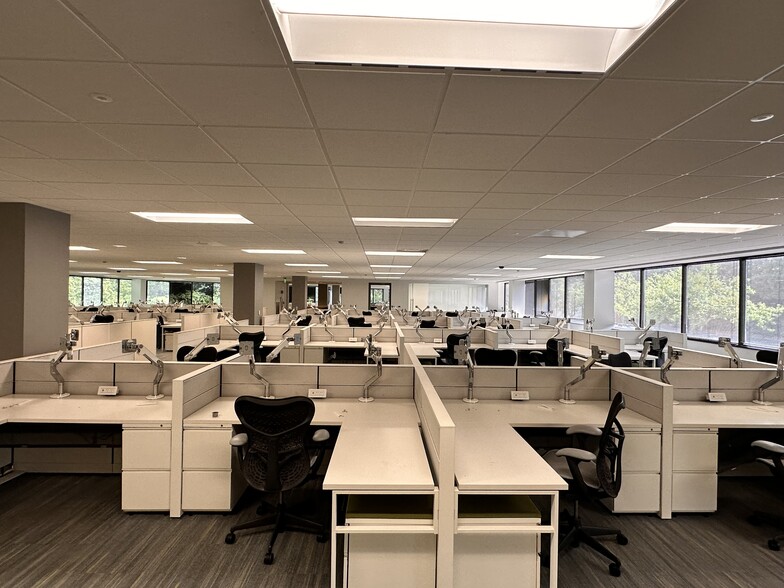 More Photos Of 6055 Primacy Pky, Memphis Office For Lease