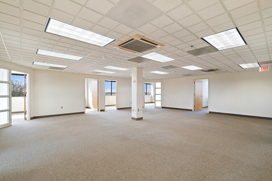 More Photos Of 4221 Walney Rd, Chantilly Office For Lease