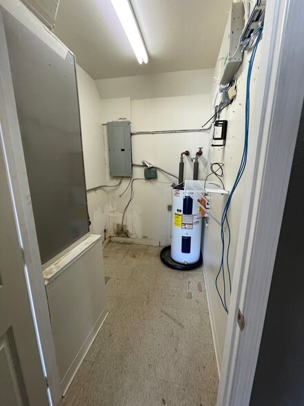 More Photos Of 1101 E Broadway St, Oviedo Office For Lease