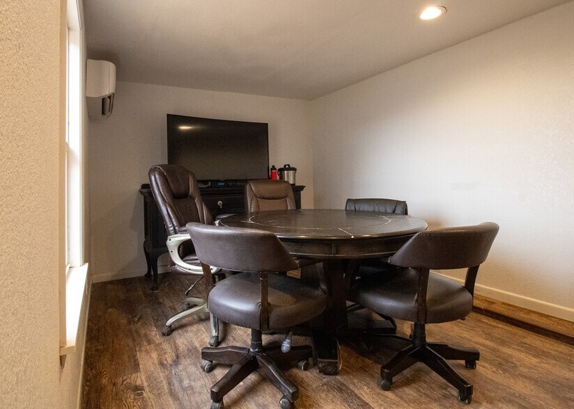 More Photos Of 7007 Farm to Market 846, Knott Office For Sale