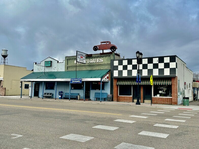Primary Photo Of 127 N Plymouth Ave, New Plymouth Restaurant For Sale