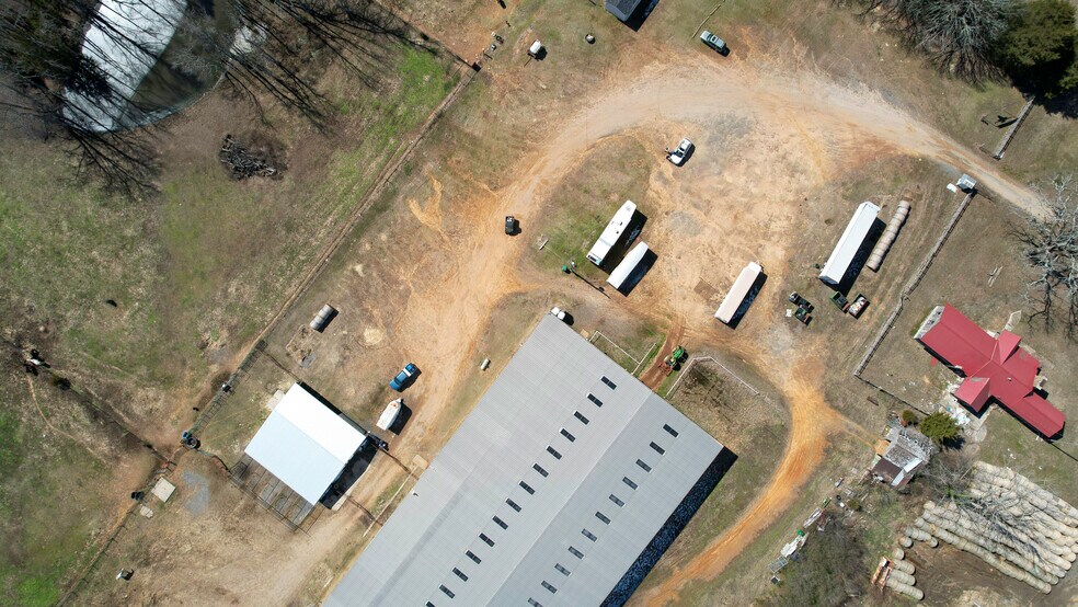 More Photos Of 99 Stacks Dr, Damascus Horse Stables For Sale