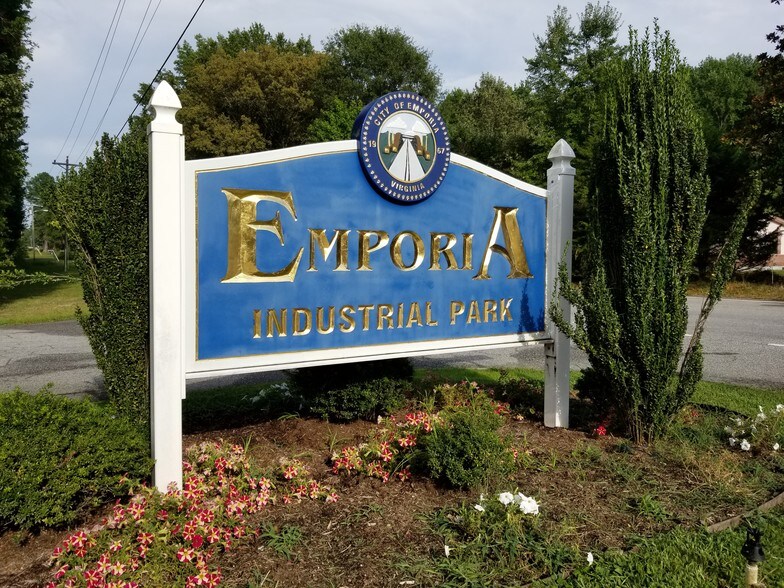 More Photos Of 202 Industrial Dr, Emporia Industrial For Sale