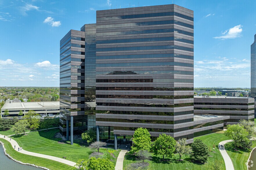 More Photos Of 1 Pierce Pl, Itasca Office For Sale