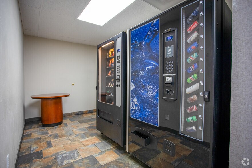 More Photos Of 3595 E Fountain Blvd, Colorado Springs Office Residential For Lease