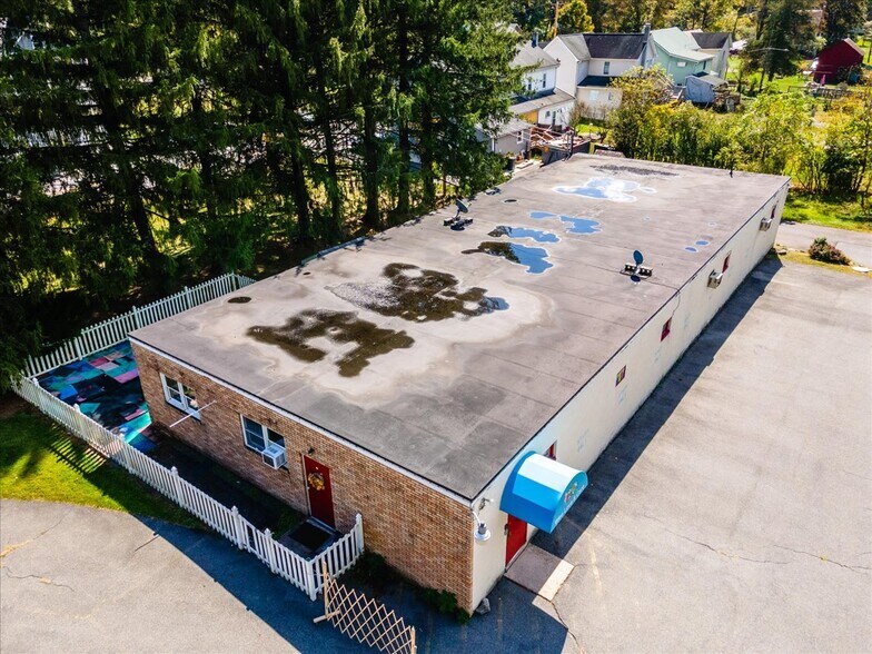 More Photos Of 2241 Ridge Rd, Bangor Flex For Sale