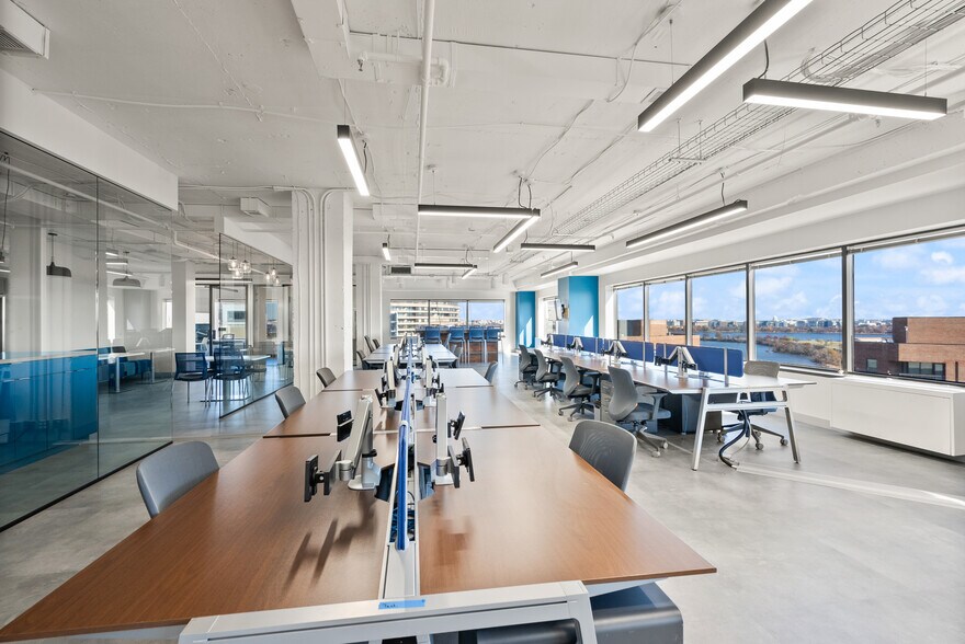 More Photos Of 1550 Crystal Dr, Arlington Office For Lease