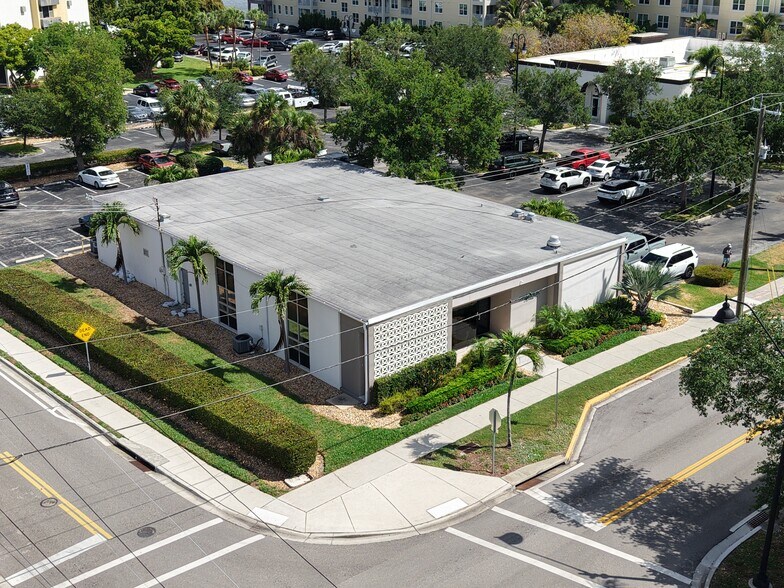 More Photos Of 2286 W 1st St, Fort Myers Office For Lease