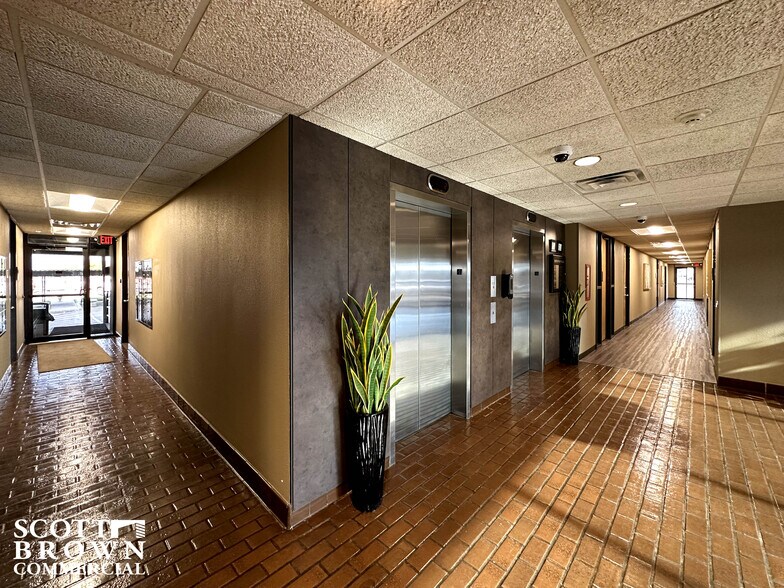 More Photos Of 4401 N Interstate 35, Denton Medical For Lease