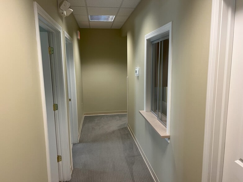 More Photos Of 21 Liberty Dr, Hebron Medical For Sale