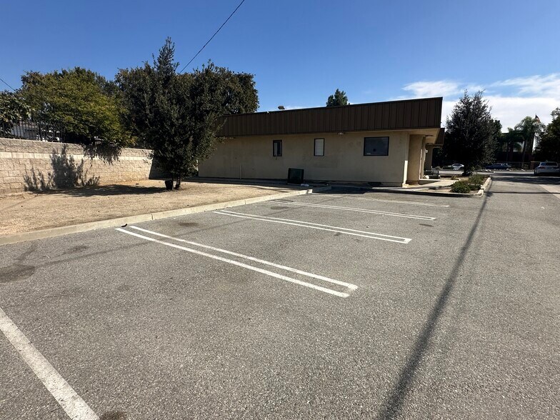 More Photos Of 2005 Garey Ave, Pomona Office For Lease