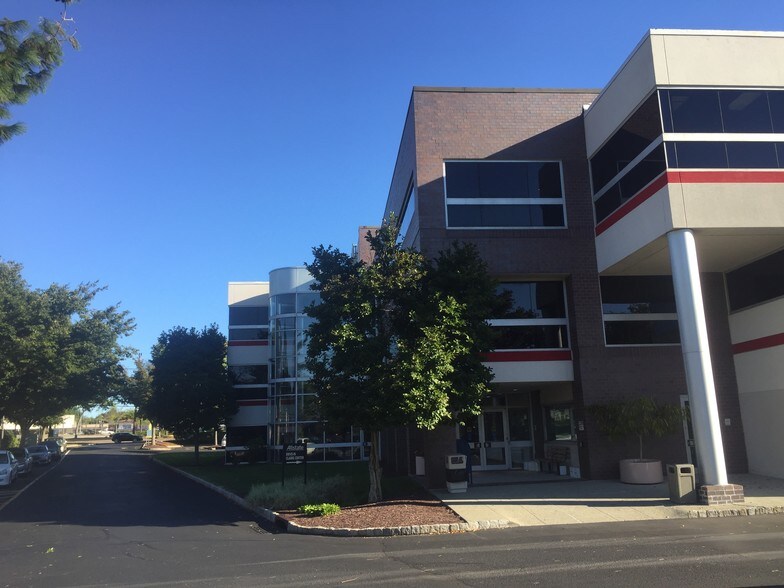 More Photos Of 1211 Hamburg Tpke, Wayne Medical For Lease