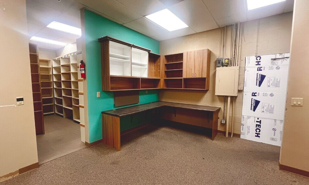 More Photos Of 2633-2677 Louisiana Blvd, Albuquerque Storefront For Lease