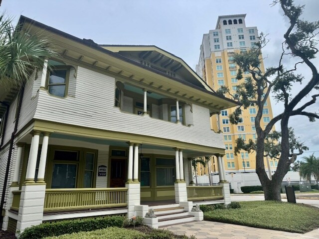 Primary Photo Of 332 S Plant Ave, Tampa Office For Lease