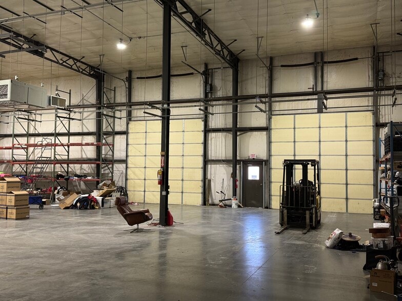 More Photos Of 1202 Industrial Dr, Warsaw Industrial For Sale