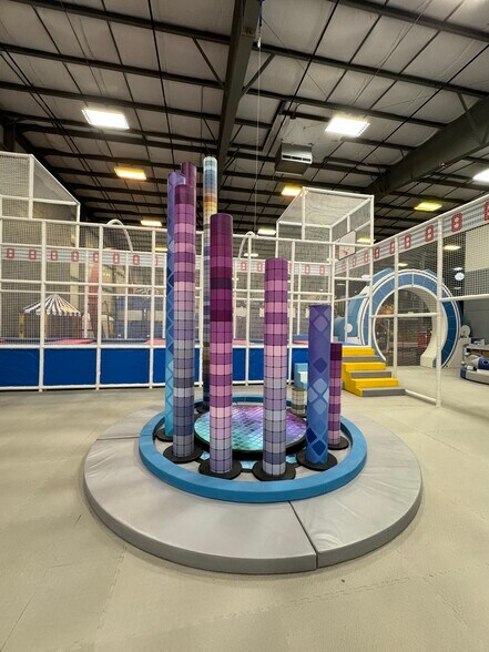 More Photos Of 1526 Deer Run Dr, Mishawaka Amusement Park For Sale