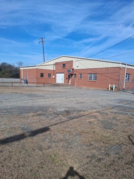 More Photos Of 4453 Broadway, Macon-Bibb Distribution For Lease
