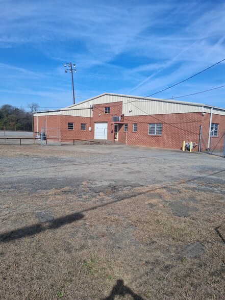 More Photos Of 4459 Broadway, Macon Distribution For Sale