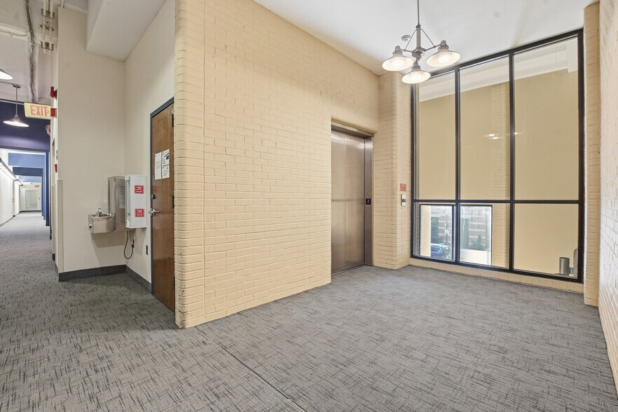 More Photos Of 220 I St NE, Washington Loft Creative Space For Lease