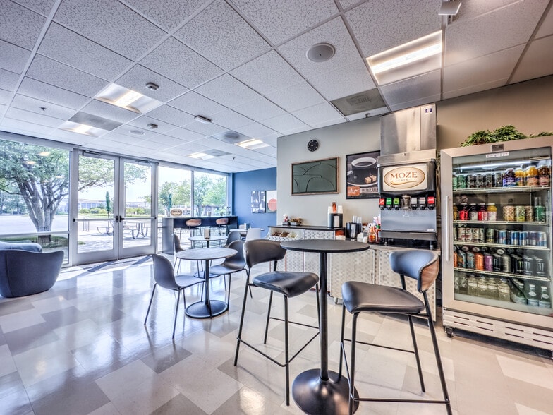More Photos Of 10375 Park Meadows Dr, Lone Tree Office For Lease