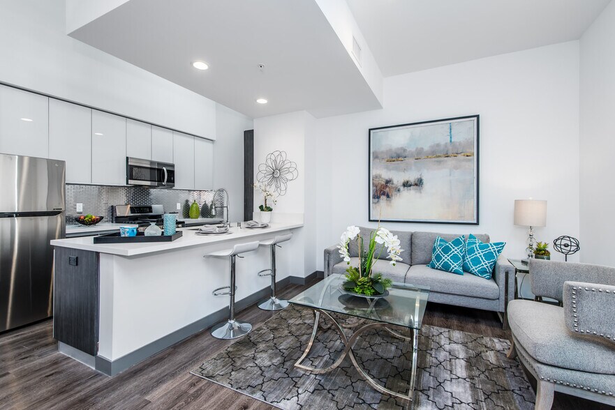 More Photos Of 644 N Normandie Ave, Los Angeles Apartments For Sale