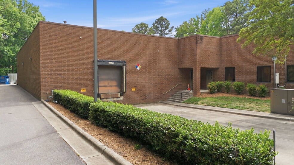 More Photos Of 2720 Discovery Dr, Raleigh Flex For Lease