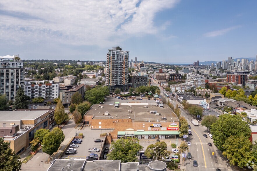 More Photos Of 370 E Broadway, Vancouver Unknown For Lease