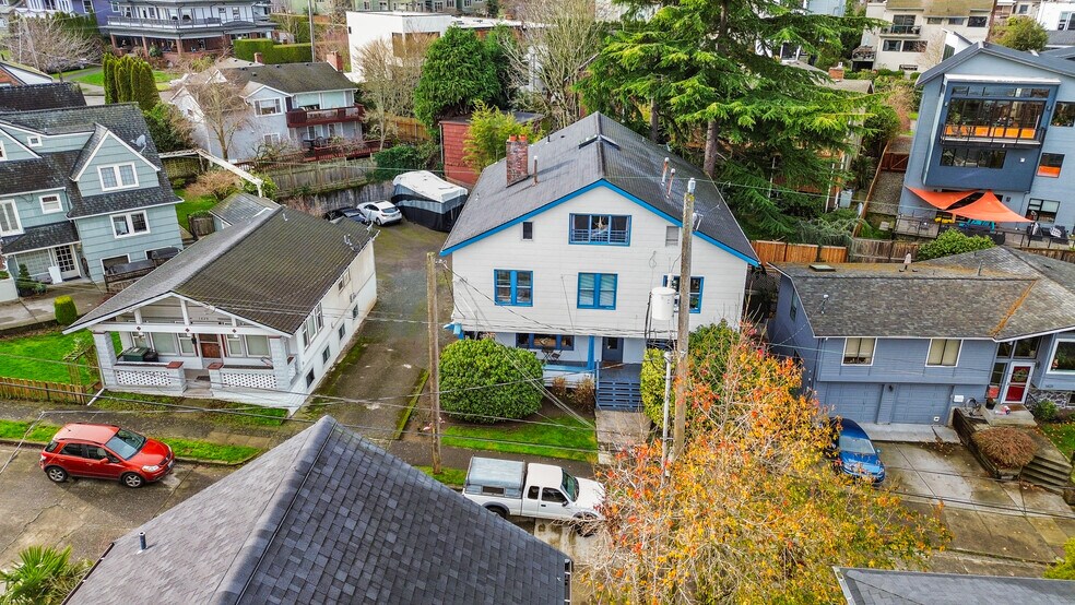 More Photos Of 1425 Palm Ave SW, Seattle Multifamily For Sale
