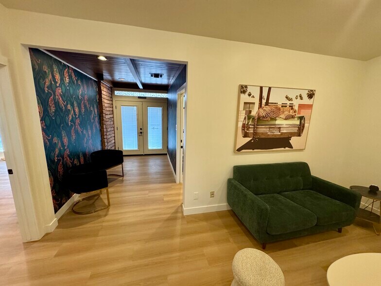 More Photos Of 51 E Monterey Way, Phoenix Medical For Lease